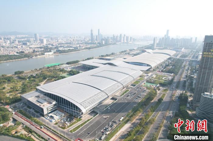 廣交會展館四期項目建設重啟現場一派繁忙